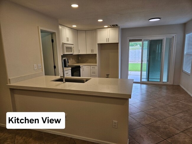 1060 E Appaloosa Rd in Gilbert, AZ - Building Photo - Building Photo