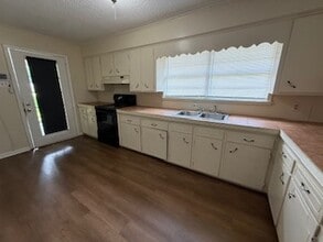 42099 Garden Dr in Ponchatoula, LA - Building Photo - Building Photo
