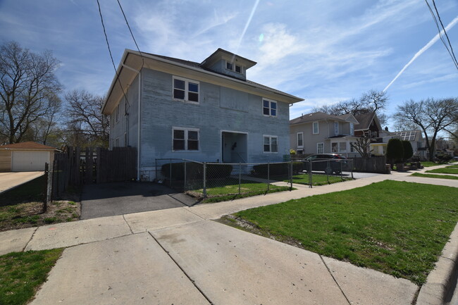 545 Hammond Ave in Aurora, IL - Building Photo - Building Photo