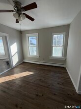 42 Summer St in Bristol, CT - Building Photo - Building Photo