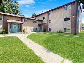 2424 36th St SW in Wyoming, MI - Building Photo