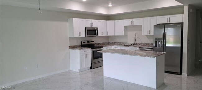 4636 Golfview Blvd in Lehigh Acres, FL - Building Photo - Building Photo