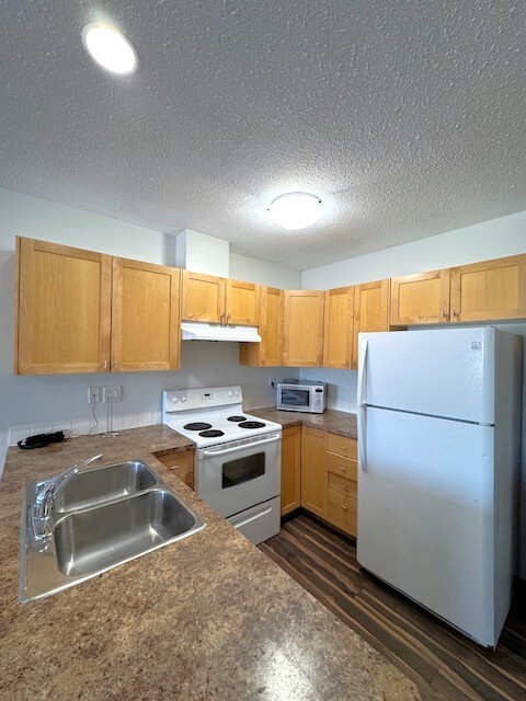 9137-9137 96a St in Fort St John, BC - Building Photo - Building Photo