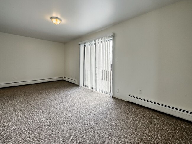 151 Huronview Ct in White Lake, MI - Building Photo - Building Photo