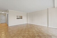 6 Whittier Plz, Unit 8F in Boston, MA - Building Photo - Building Photo