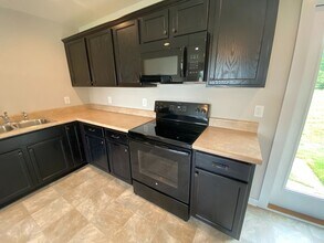 322 Sunlight Cr in Talladega, AL - Building Photo - Building Photo