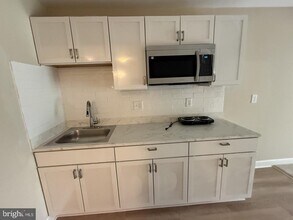 13044 Tadmore Ct in Woodbridge, VA - Building Photo - Building Photo