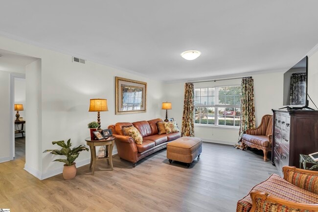 925 Cleveland St in Greenville, SC - Building Photo - Building Photo