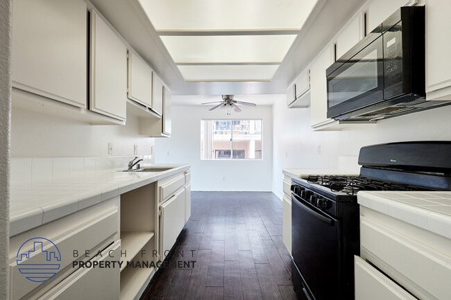 1035 Raymond in Long Beach, CA - Building Photo - Building Photo