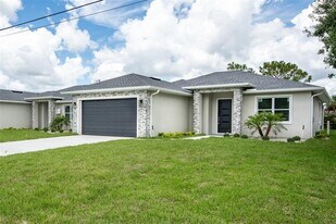 488 Sunset Rd N in Rotonda West, FL - Building Photo