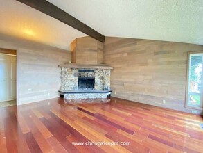19236 SE 62nd Pl in Issaquah, WA - Building Photo - Building Photo