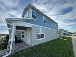 13108 Calming Breeze Wy in Winter Garden, FL - Building Photo - Building Photo