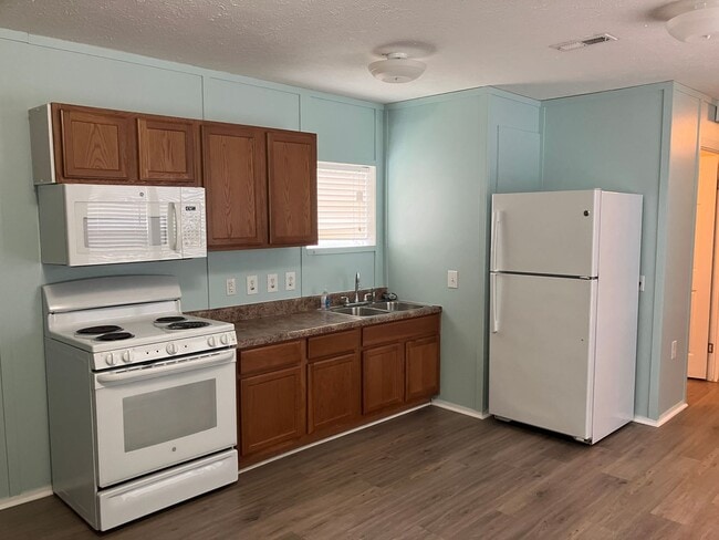 1024 Alandale Pl SE in Bolivia, NC - Building Photo - Building Photo