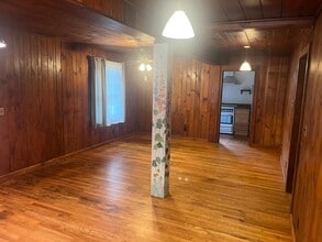 3460 Greenville Hwy in Flat Rock, NC - Building Photo - Building Photo