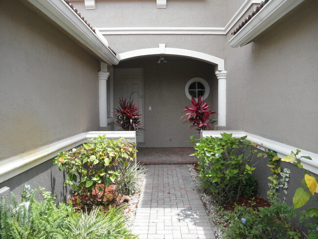 2309 Center Stone Ln in Riviera Beach, FL - Building Photo - Building Photo