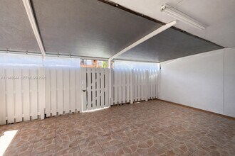 850 SW 129th Pl in Miami, FL - Foto de edificio - Building Photo