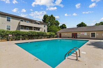 150 West Apartment Homes in Mooresville, NC - Building Photo - Building Photo