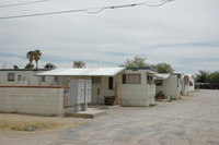 29 Space Mobile Home Park in Tucson, AZ - Foto de edificio - Building Photo