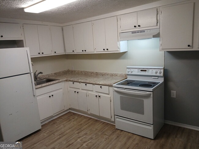 property at 928 Hamilton Blvd