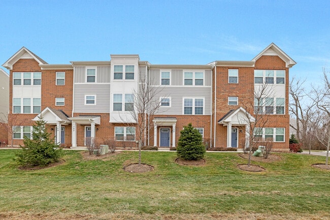 155 Canterbury Way in Lake Zurich, IL - Building Photo - Building Photo