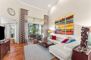 5218 Windsor Parke Dr in Boca Raton, FL - Building Photo