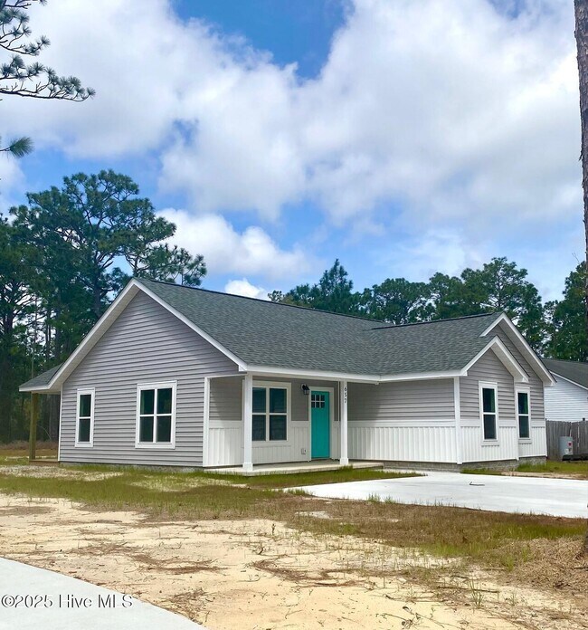 657 Prospect Rd in Southport, NC - Building Photo - Building Photo