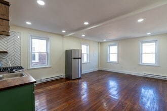 5003 Pine St in Philadelphia, PA - Building Photo - Building Photo