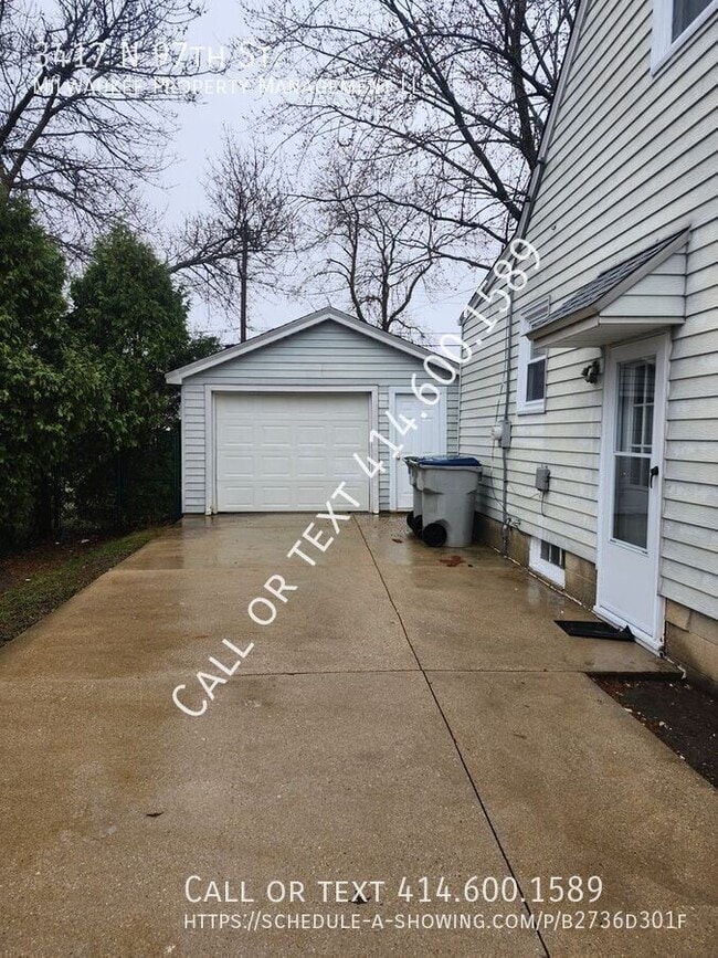 3417 N 97th St in Milwaukee, WI - Building Photo - Building Photo