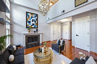 2342 Hamilton Pl in Schaumburg, IL - Building Photo