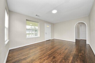 608 Thomas Ave in Pasadena, TX - Building Photo - Building Photo
