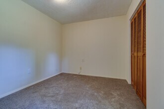 1200 E 27th St in Lawrence, KS - Building Photo - Building Photo