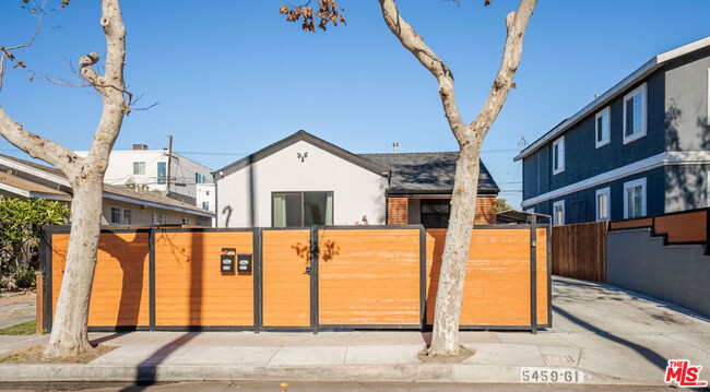 5459 Geer Ave in Los Angeles, CA - Building Photo - Building Photo