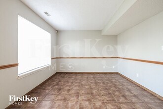 1279 Blue Heron Ln in Greenwood, IN - Foto de edificio - Building Photo