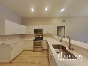 417 Euclid Ave in Seffner, FL - Building Photo - Building Photo