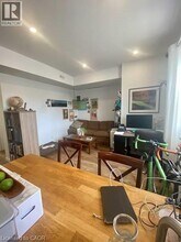 214 Duke St E in Kitchener, ON - Building Photo - Building Photo