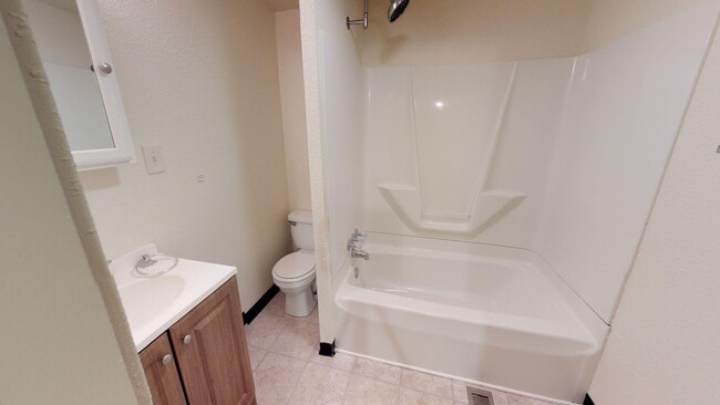 property at 464 Poplar St