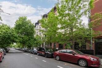 12 Lincoln Pl in Brooklyn, NY - Building Photo - Building Photo