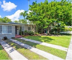 6141 SW 47th St in Miami, FL - Building Photo