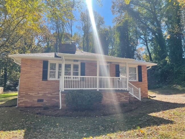 property at 10 W Twenty-Eighth St