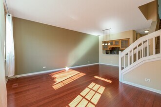 3103 Anton Dr in Aurora, IL - Building Photo - Building Photo