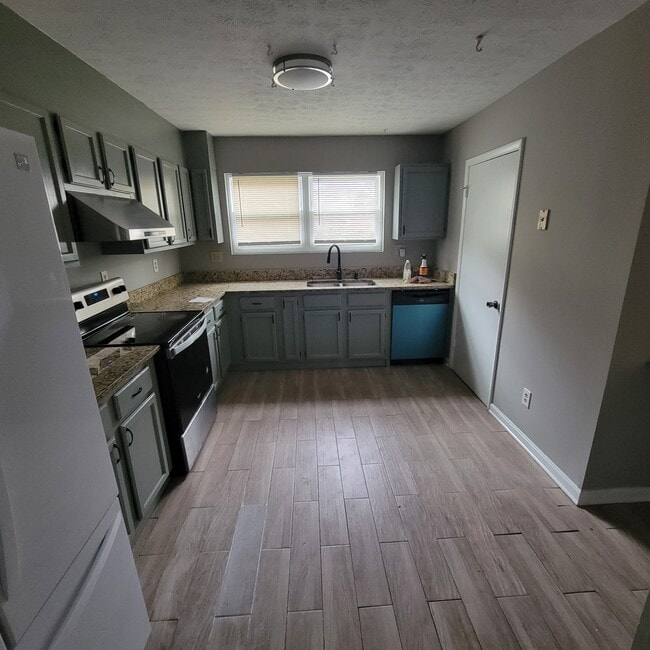 property at 3679 Blackshear Ct