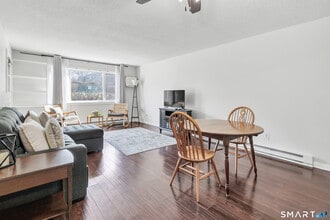 2980 Madison Ave in Bridgeport, CT - Building Photo - Building Photo