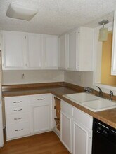 1305 Westbrooke in Lawrence, KS - Building Photo - Building Photo