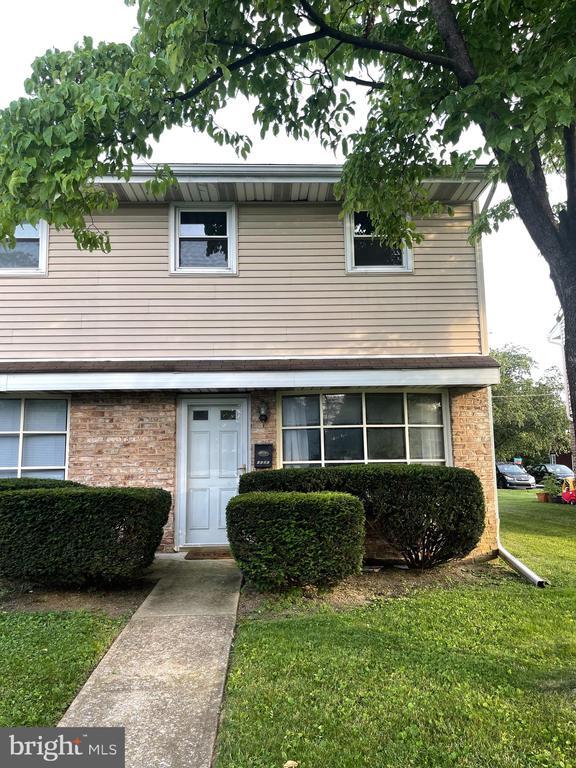 property at 112 W Vine St