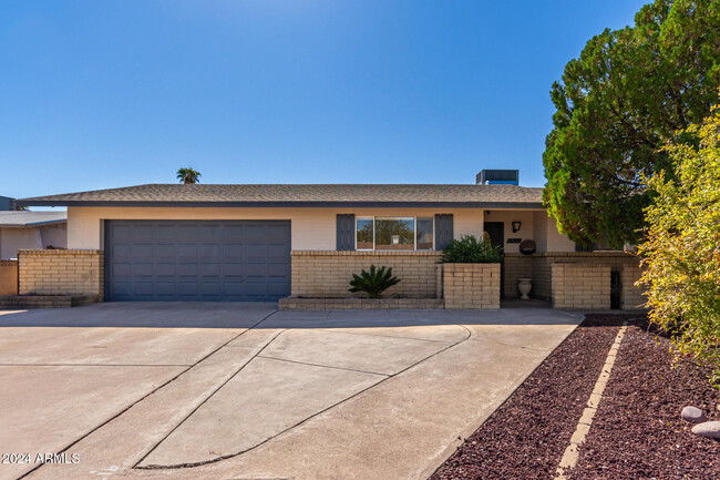 2311 W Del Oro Cir in Mesa, AZ - Building Photo - Building Photo