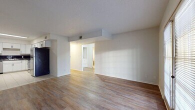 1057 NW Greenwood St in Ankeny, IA - Building Photo - Building Photo