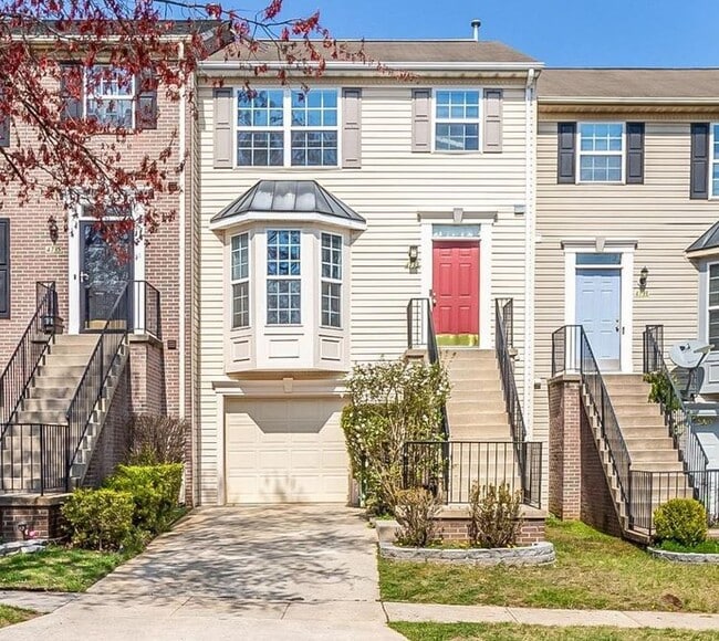 property at 4733 Buxton Cir