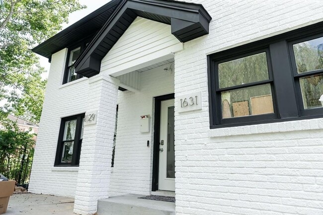 property at 1629 Bonnie Brae St