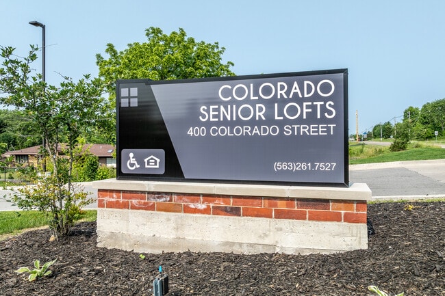 Colorado Senior Lofts 55+ in Muscatine, IA - Foto de edificio - Building Photo