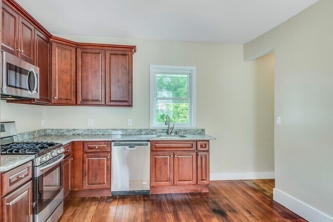 48 Ashland St in Malden, MA - Building Photo - Building Photo